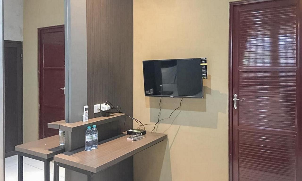 Reddoorz Near Wisata Paribendo Lawang Hotell Eksteriør bilde