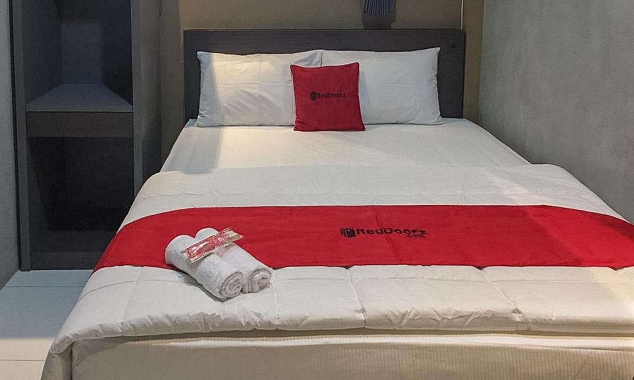 Reddoorz Near Wisata Paribendo Lawang Hotell Eksteriør bilde